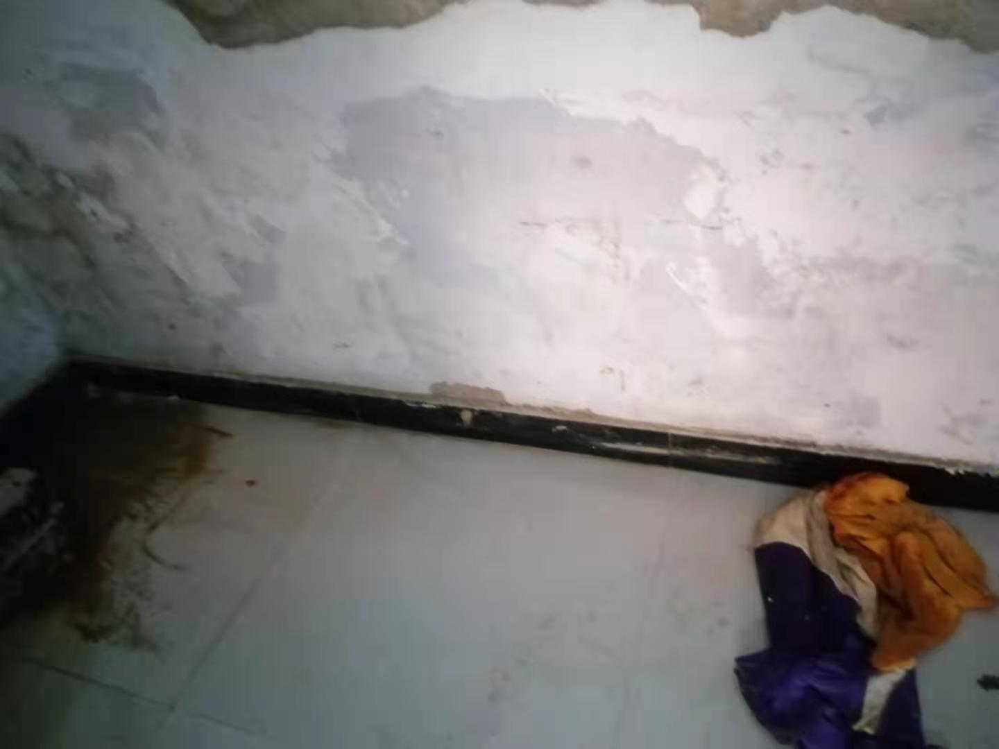 黄梅家里漏水了怎么办？